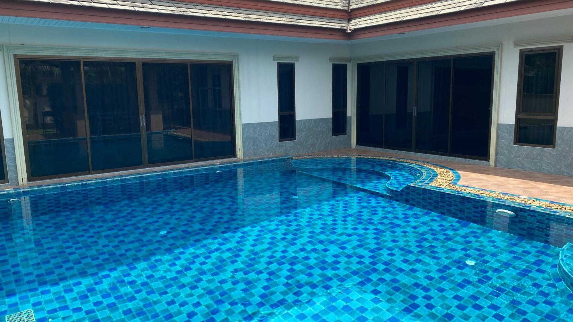 Big Comfortable Villa Na Chom Thian Bagian luar foto